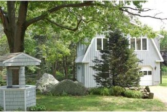 34R Summer St, Rockport, MA 01966