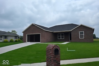 1512 Hunters Dr, Greensburg, IN 47240
