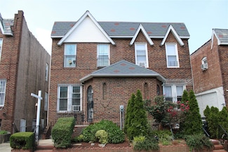 30-12 84th St, East Elmhurst, NY 11370