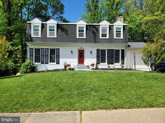 5014 Gadsen Dr, Fairfax, VA 22032