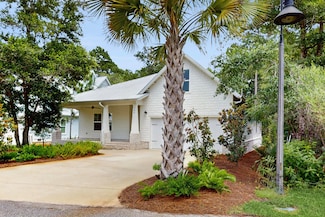 109 Sun Bear Cir, Freeport, FL 32439