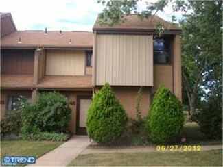 46 Viburnum Ln, Mount Laurel, NJ 08054