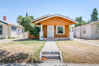 1102 N Arthur Ave, Fresno, CA 93728