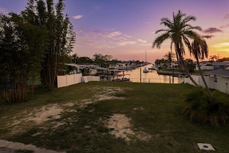 4881 Shell Stream Blvd, New Port Richey, FL 34652