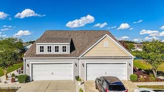 1055 Chadsey Lake Dr, Calabash, NC 28467