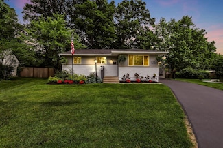 5252 Roche Place, Columbus, OH 43229