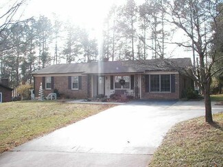 108 Hedrick Dr, Chatham, VA 24531