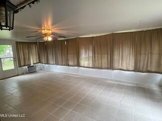 2503 Knox St, Gulfport, MS 39503