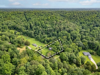 3862 Wickham Rd, Palmyra, TN 37142