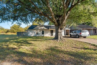 30 Windsor Rd, Marion, AR 72364