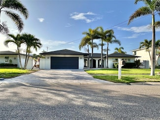 320 Palm Island NE, Clearwater Beach, FL 33767