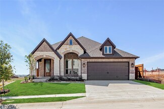 5609 Hazelnut Ln, Lantana, TX 76226