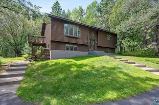 1819 Yosemite Ave, Duluth, MN 55811