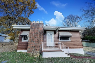 29 Hadfield Ln, Caseyville, IL 62232