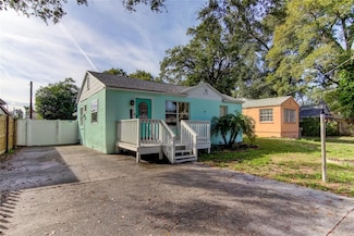 1427 E Mohawk Ave, Tampa, FL 33604