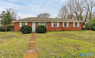 2017 Dogwood Ln NW, Huntsville, AL 35810
