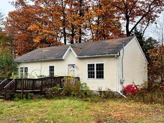 9 Webster Cir, Hillsborough, NH 03244