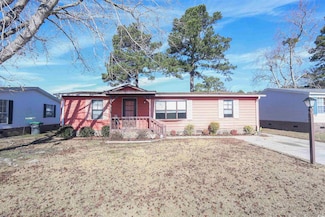 107 Bay Dr, Little River, SC 29566