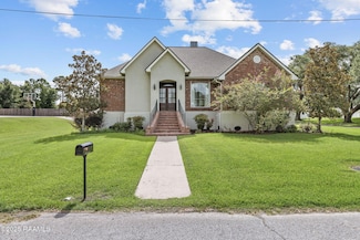 302 N Geoffroy St, Erath, LA 70533