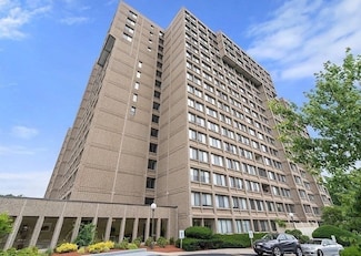 250 Hammond Pond Pkwy Unit 1510S, Chestnut Hill, MA 02467
