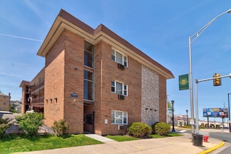 2334 N Harlem Ave Unit 3C, Elmwood Park, IL 60707