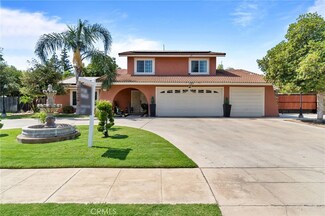 82 N Peach Ave, Clovis, CA 93612