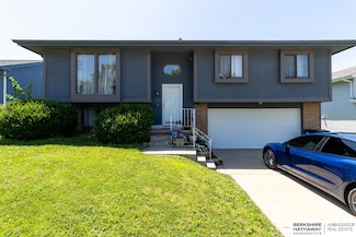 16537 Weir St, Omaha, NE 68135