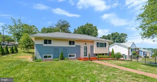 5641 Helmont Dr, Oxon Hill, MD 20745