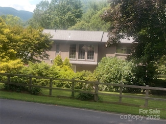 41 Balsam Shadows Rd, Maggie Valley, NC 28751