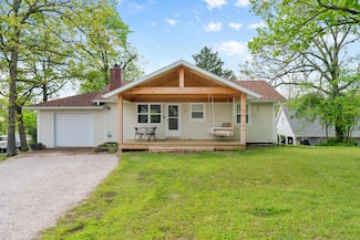 17 Golden Dr, Kimberling City, MO 65686