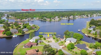 6001 Cassowary Ln, New Bern, NC 28560