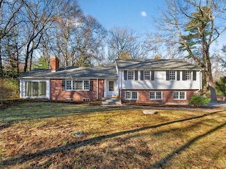 1 Crest Dr W, Dover, MA 02030