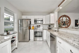 1024 SE 4th Ave Unit 102, Dania, FL 33004