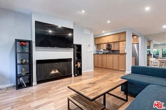 950 N Kings Rd Unit 139, West Hollywood, CA 90069