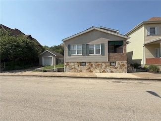 606 N Railroad St, Penn, PA 15675