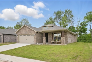 1318 Foundry Dr, Carthage, MO 64836