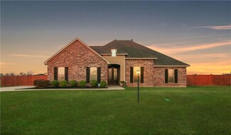 144 Lakeside Dr, Gloster, LA 71030