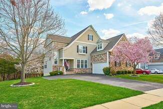 9342 Falling Water Dr, Bristow, VA 20136