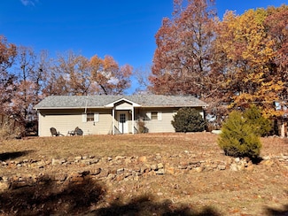 293 Cinnamon Ridge Dr, Sunrise Beach, MO 65079