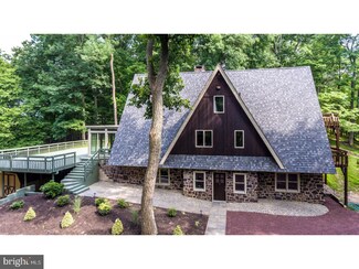 1 Sanctuary Hill Ln, Upper Black Eddy, PA 18972