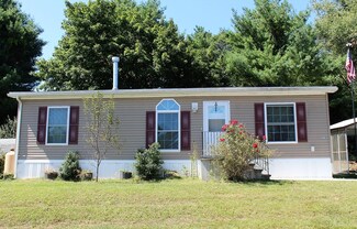 15 2nd St, Sturbridge, MA 01566