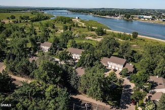120 Riverside Park Rd, Bismarck, ND 58504