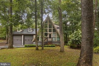 411 Hawthorne Ct, Lusby, MD 20657