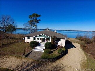 924 Indiantown Rd, Weems, VA 22576