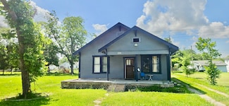 3137 18th St, Port Arthur, TX 77642