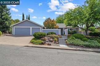 224 Mountaire Pkwy, Clayton, CA 94517