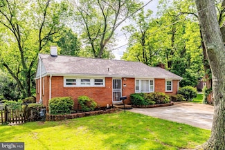 6103 Pike Ct, Alexandria, VA 22310