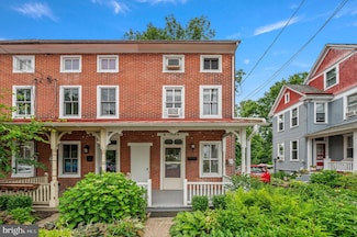 124 E Oakland Ave, Doylestown, PA 18901