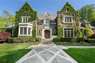 3685 Paces Ferry Rd NW, Atlanta, GA 30327