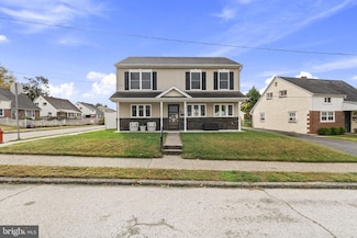 377 Leroy St, Philadelphia, PA 19128